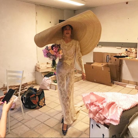 Iconic huge brim straw hat - Picture 5 of 6